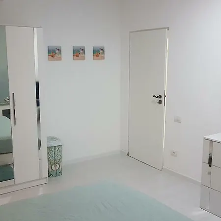 Exclusiv Sea View アパート ナボダリ